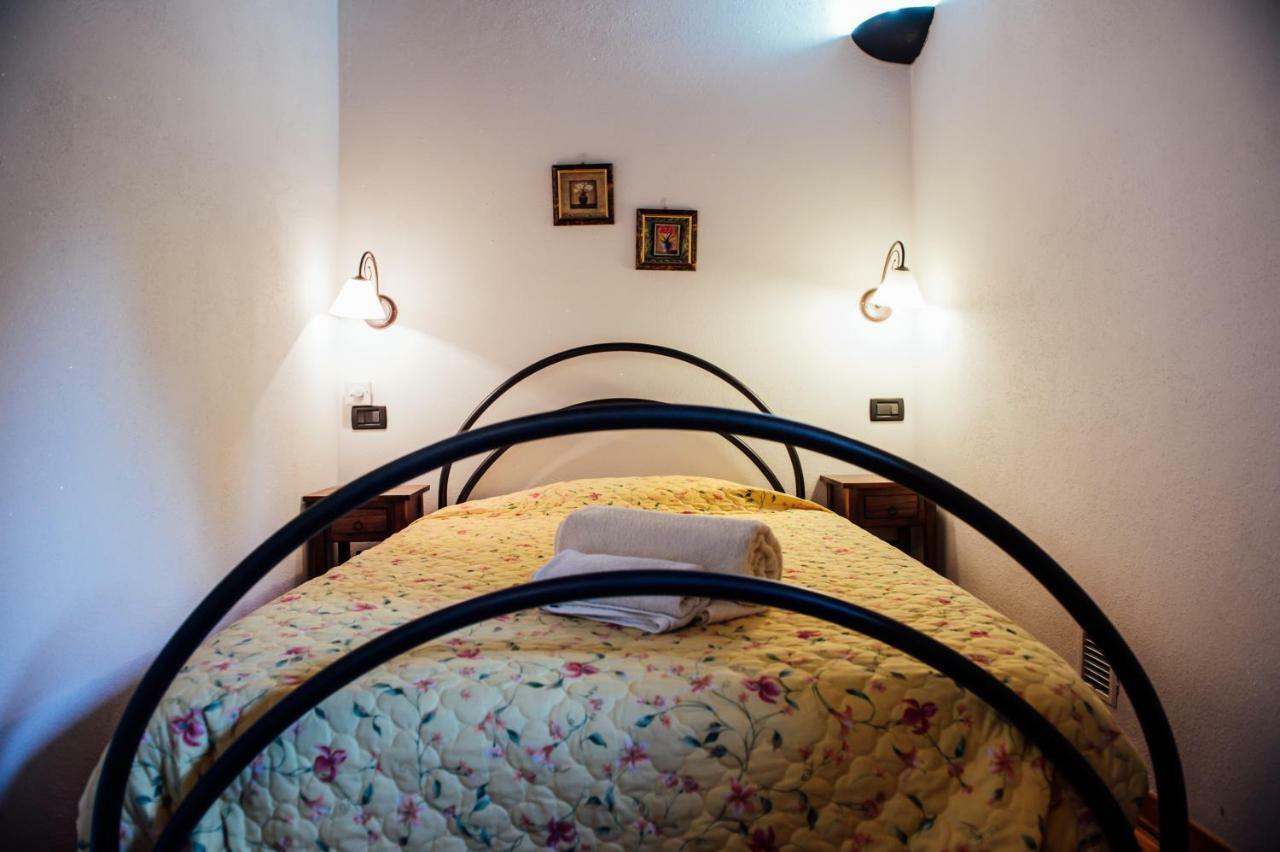 Agriturismo Il Noce Castiglione dʼOrcia Exteriör bild