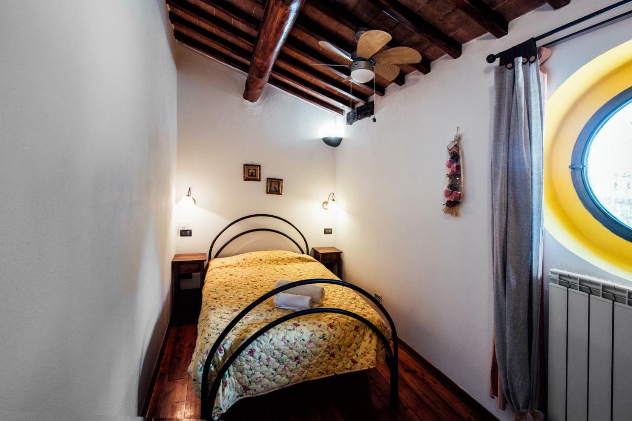 Agriturismo Il Noce Castiglione dʼOrcia Exteriör bild