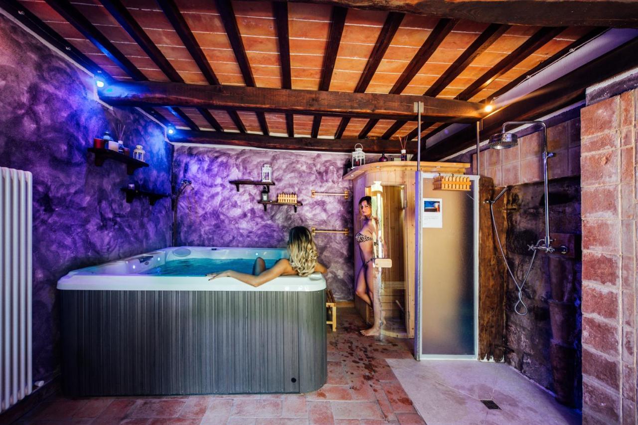 Agriturismo Il Noce Castiglione dʼOrcia Exteriör bild
